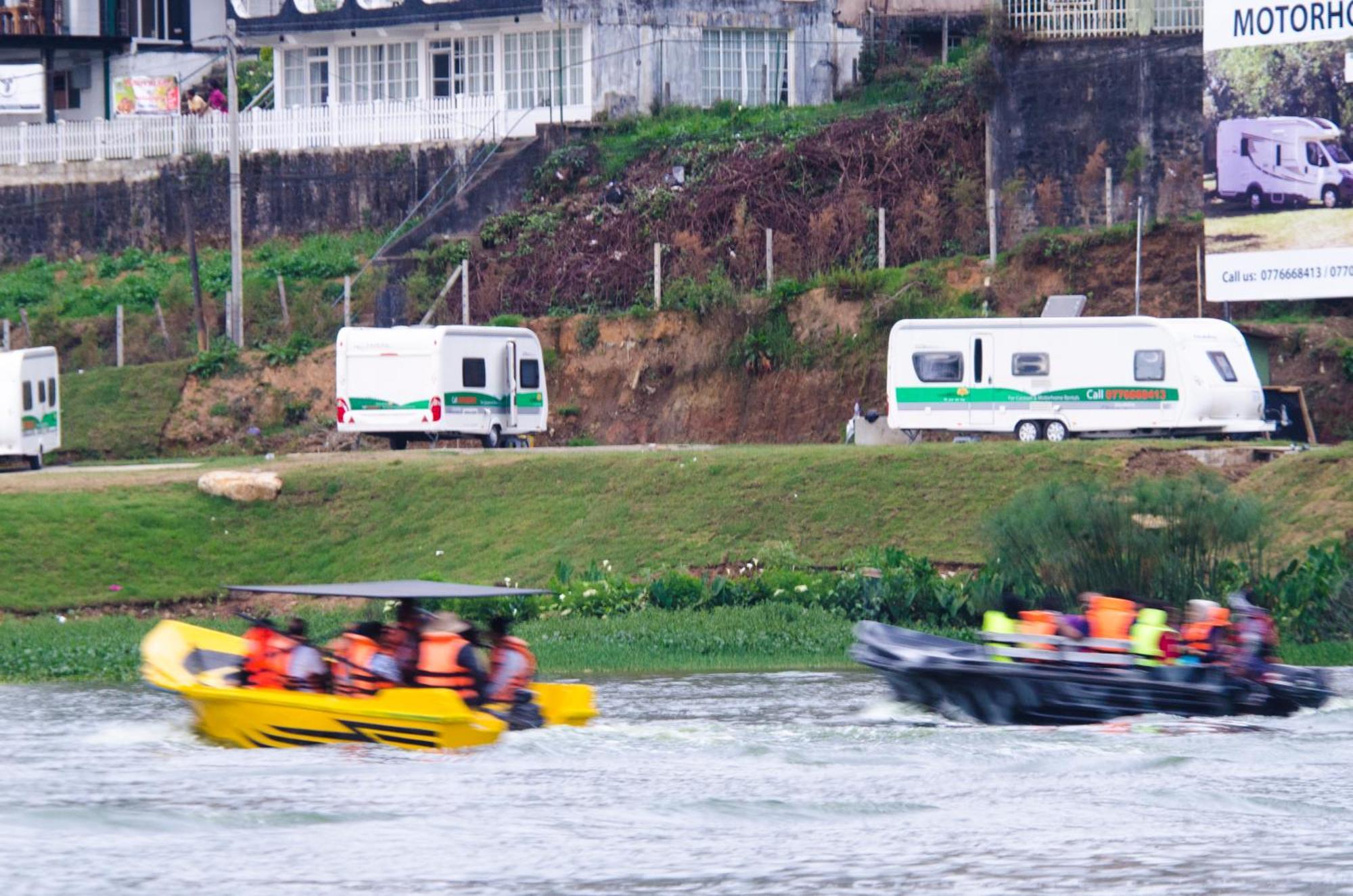 Go Outdoors Caravan Park 努沃勒埃利耶 外观 照片