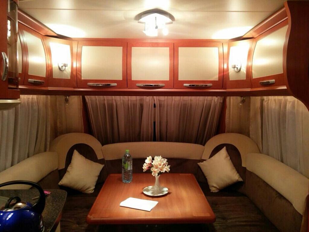 Go Outdoors Caravan Park 努沃勒埃利耶 外观 照片