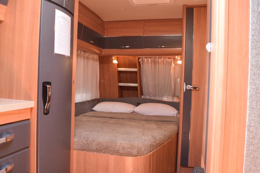 Go Outdoors Caravan Park 努沃勒埃利耶 客房 照片