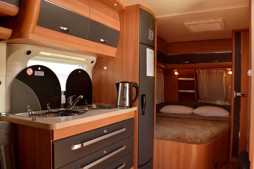 Go Outdoors Caravan Park 努沃勒埃利耶 外观 照片