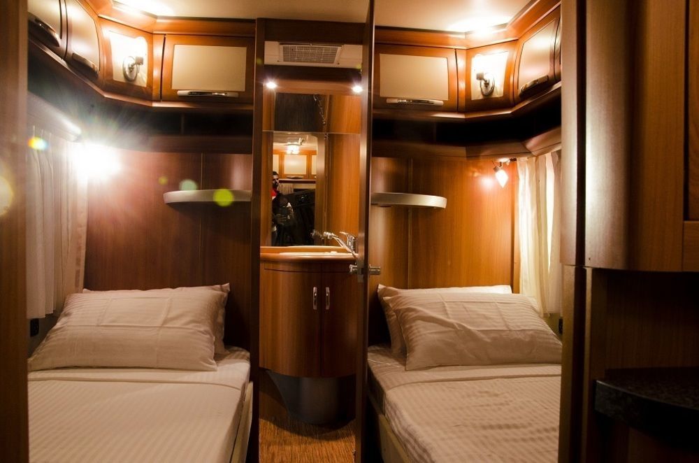 Go Outdoors Caravan Park 努沃勒埃利耶 外观 照片