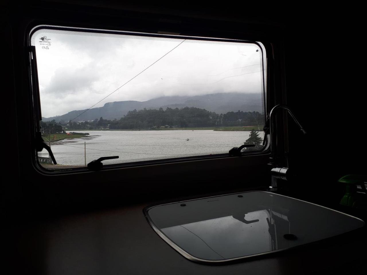 Go Outdoors Caravan Park 努沃勒埃利耶 外观 照片