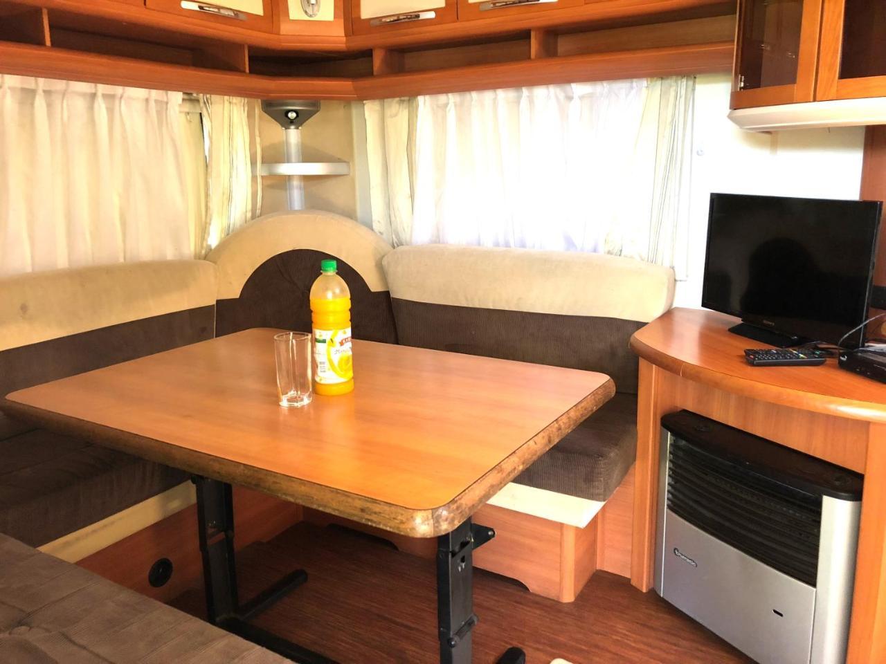 Go Outdoors Caravan Park 努沃勒埃利耶 外观 照片