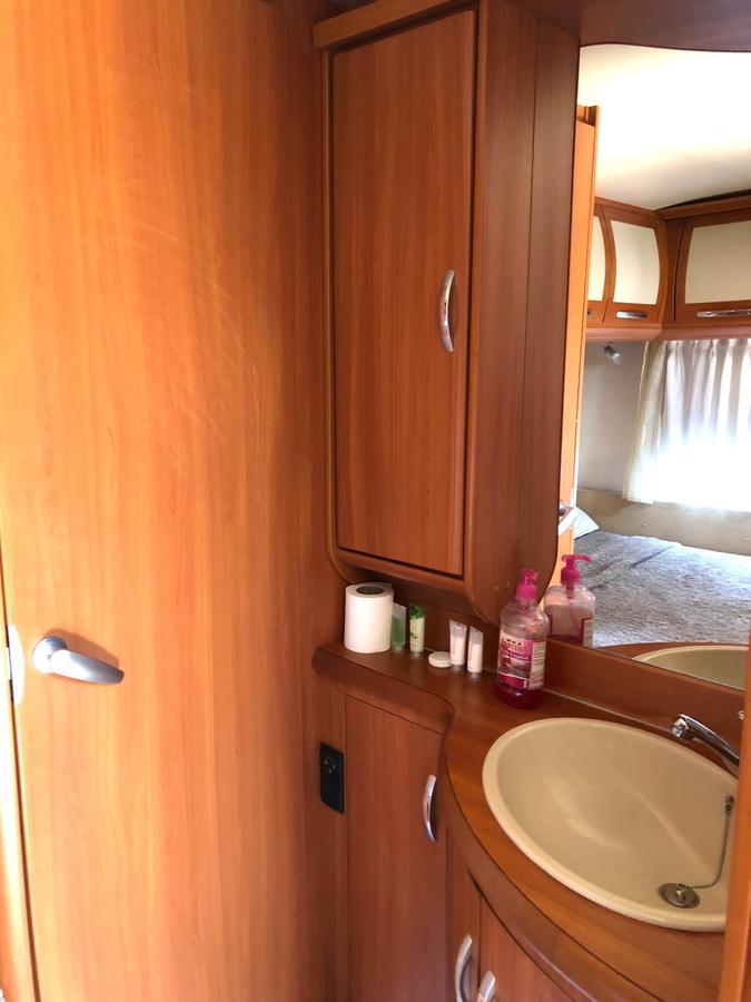 Go Outdoors Caravan Park 努沃勒埃利耶 外观 照片